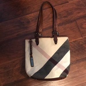 burberry mega check bag